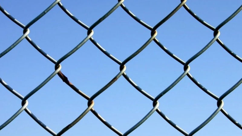 chain link fence